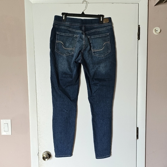 ×2 Levi's totally shaping stretchy soft tall high-rise pull-on skinny jeans - Picture 12 of 15